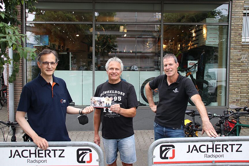 Gutscheinübergabe 200. Mitglied Gutscheinübergabe 200. Mitglied