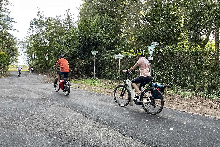 Fahrbahn erneuert An den Gölden