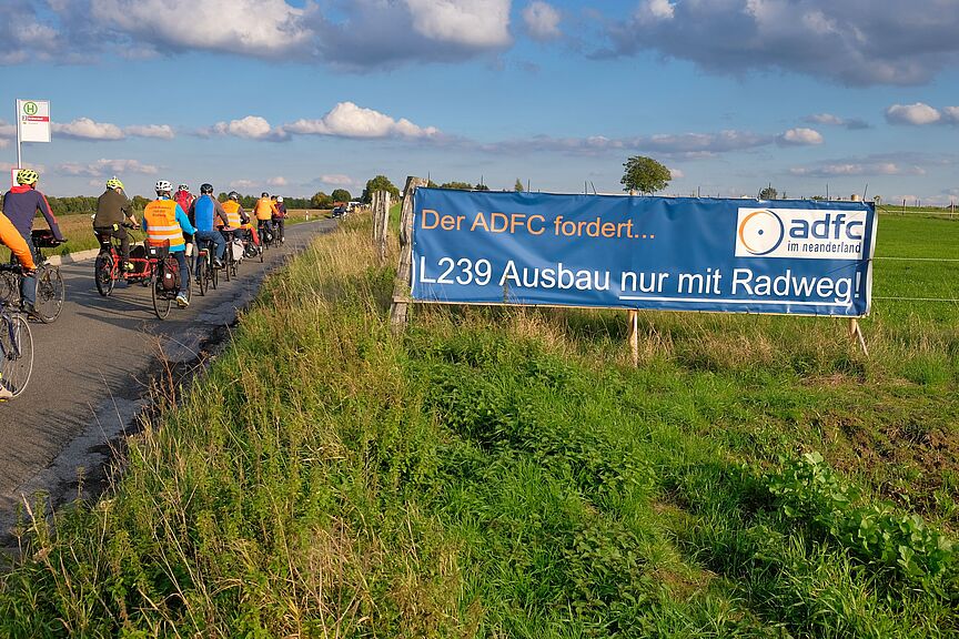 Adfc Verschärft Forderung Tempo 70 Auf Landstraßen Ohne Radweg Soll Pflicht Werden - 60yi25j